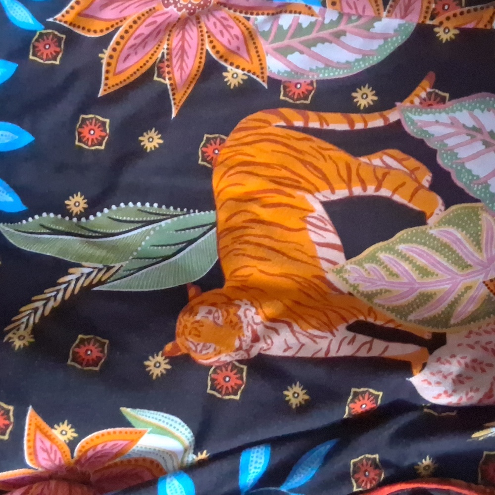 2 Sets! Room Service Size XXL Tiger Floral Pajama Sets - Picture 16 of 16